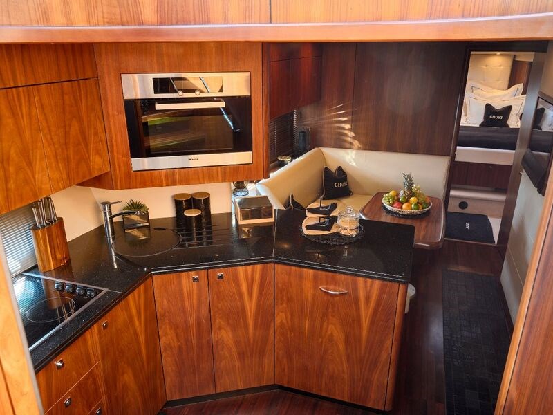 Sunseeker Predator 72