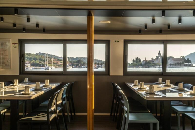 Mini cruiser Almissa