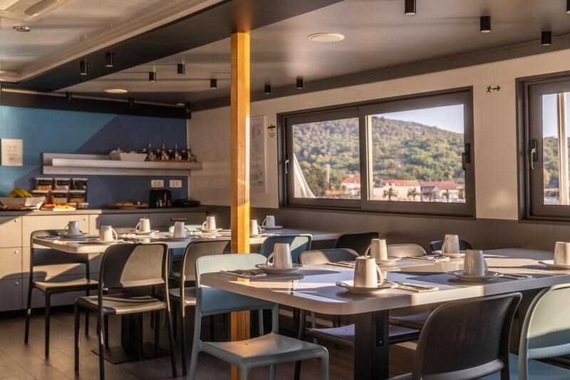 Mini cruiser Almissa