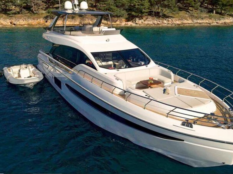 Azimut 78 Fly