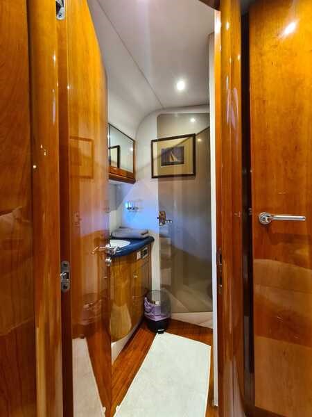 Sunseeker Predator 74