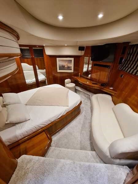 Sunseeker Predator 74