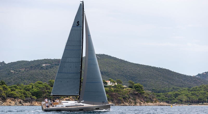 Beneteau First 44