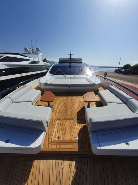 Azimut S10