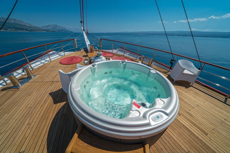 Motor-sailer Barbara