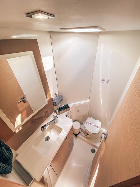 Fountaine Pajot Lucia 40