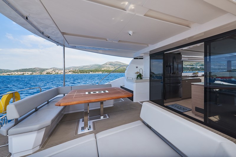 Leopard 53 power owner