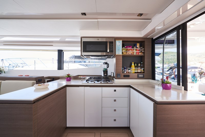 Leopard 53 power owner