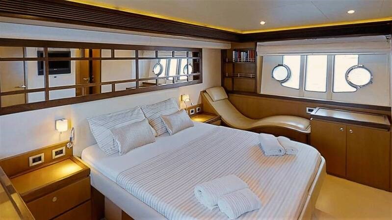 Ferretti 630