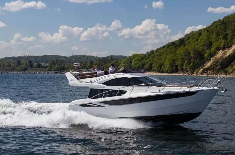 Galeon 420 Fly