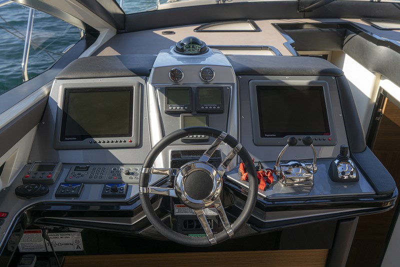 Marquis 500 Sport Coupe