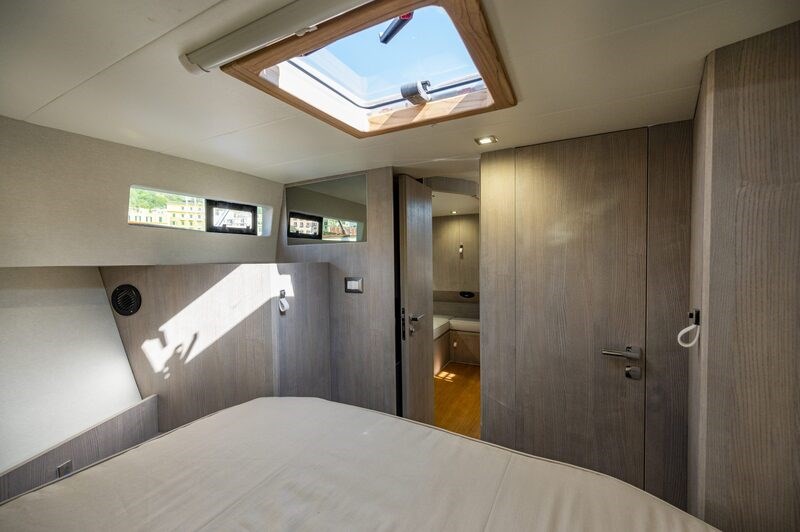 Mimi Libeccio 11 Cabin