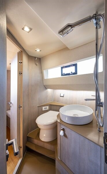 Mimi Libeccio 11 Cabin