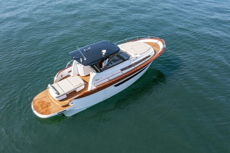 Mimi Libeccio 11 Cabin