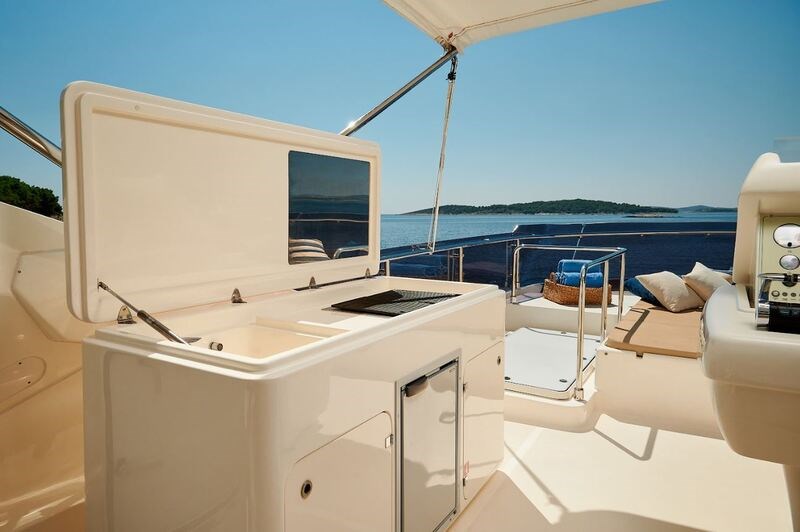 Ferretti 731