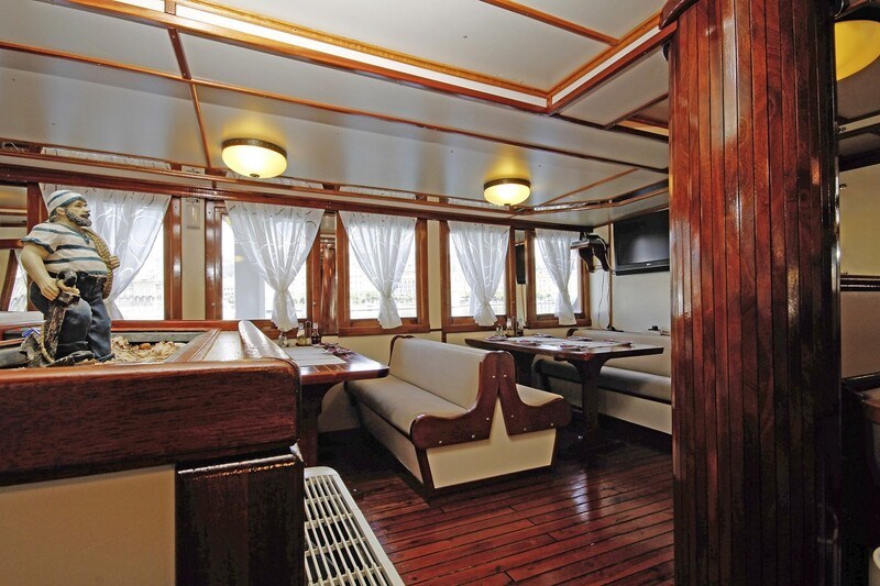 Motor-sailer Kapetan Kuka