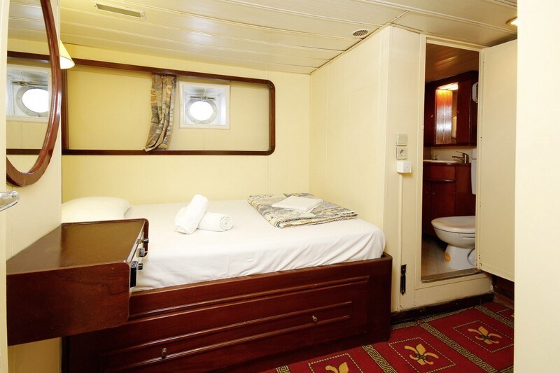 Motor-sailer Kruna Mora