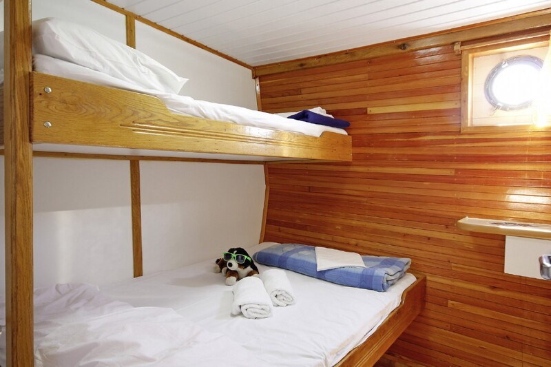 Motor-sailer Mirabela