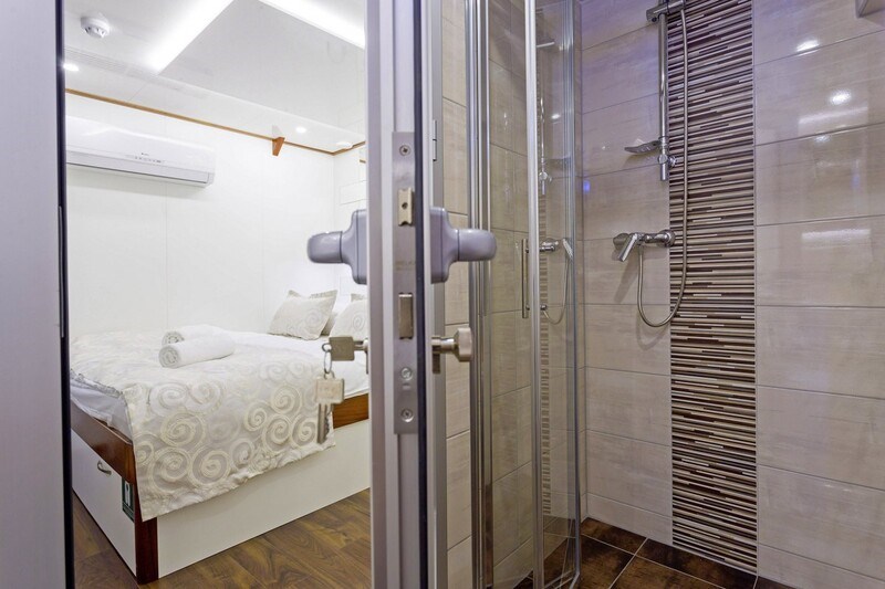 Mini cruiser Solaris