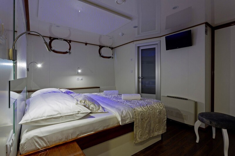 Mini cruiser Solaris