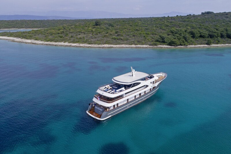 Mini cruiser Solaris