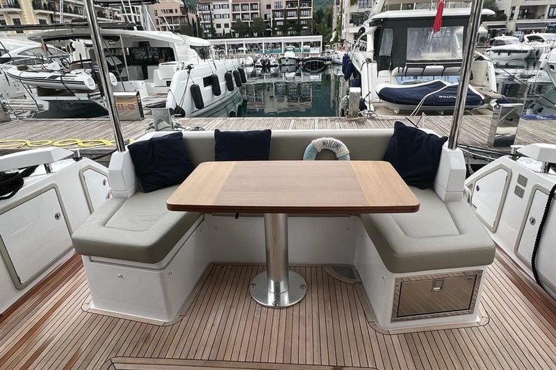 Azimut 50