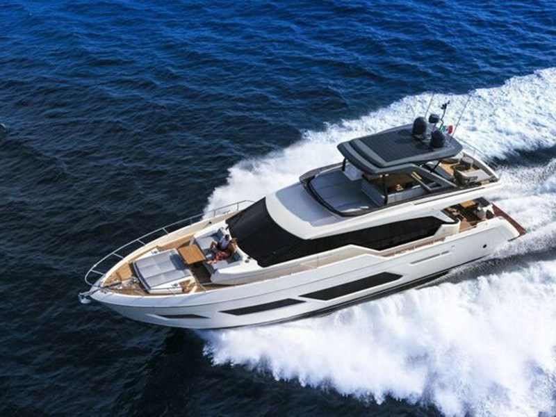 Ferretti 720