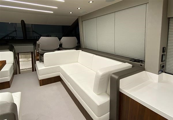 Sunseeker Manhattan 52
