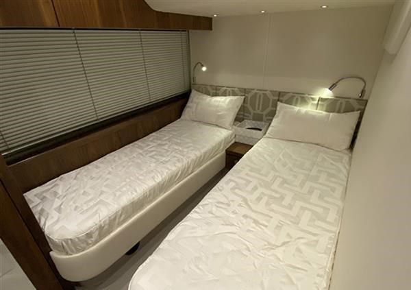 Sunseeker Manhattan 52