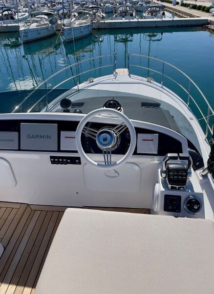 SAS - Vektor Adriana 44 Fly