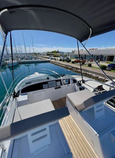 SAS - Vektor Adriana 44 Fly