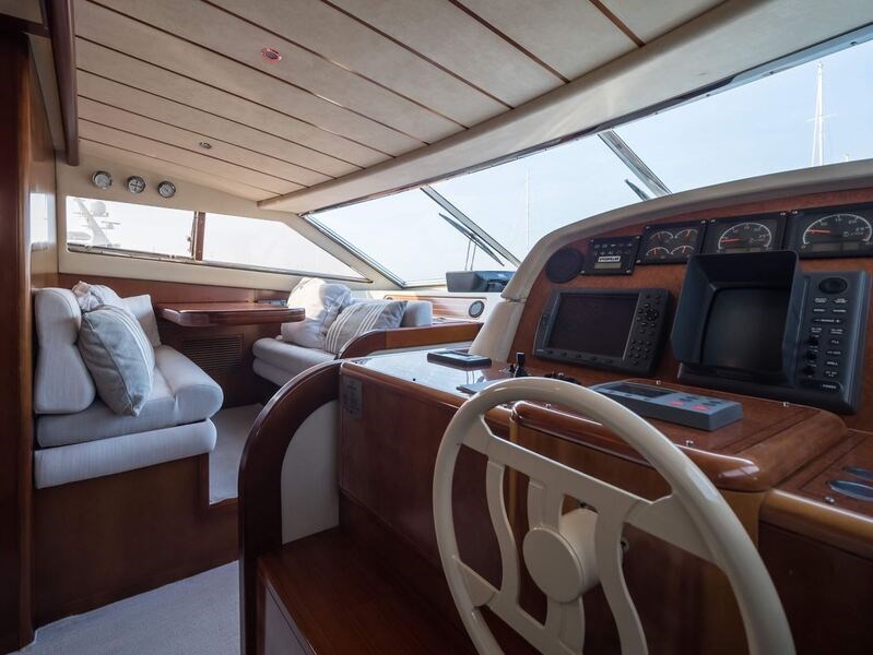 Ferretti 80