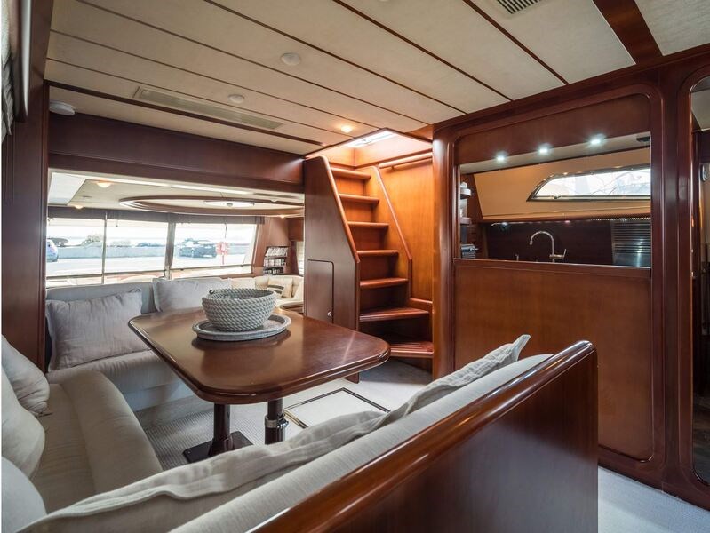 Ferretti 80