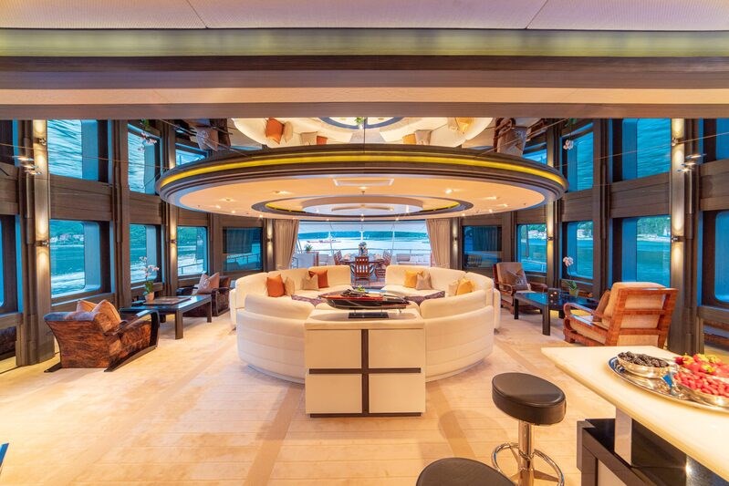 Feadship 65M