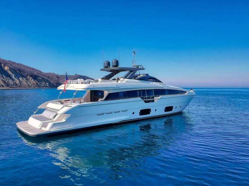Ferretti 960 Fly