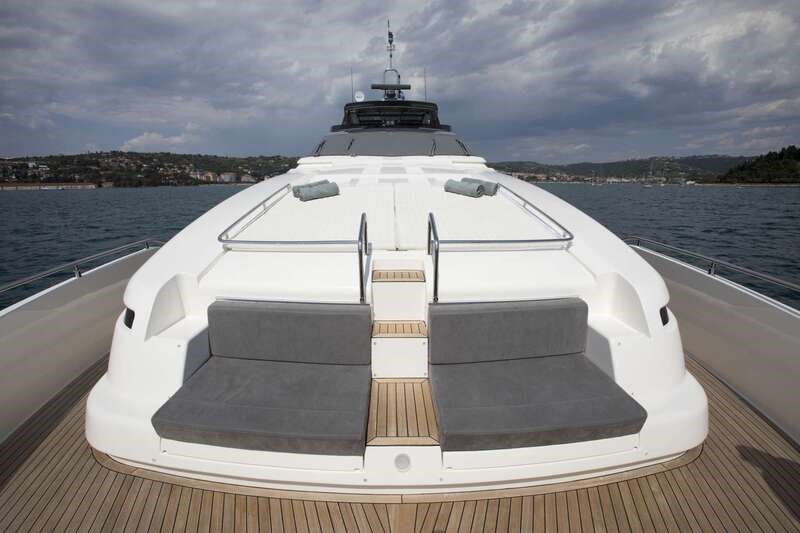 Ferretti 960 Fly