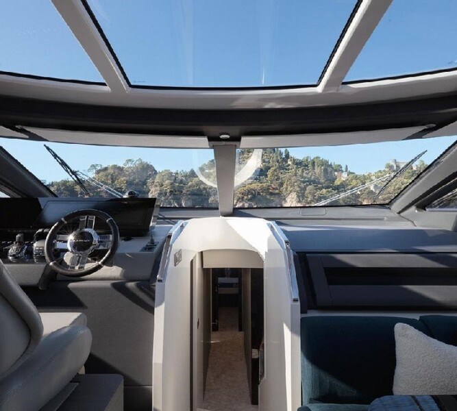 Azimut S8