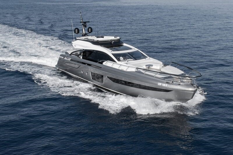Azimut S8