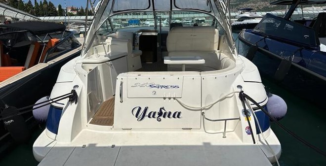 Cruiser Yacht 34 Express