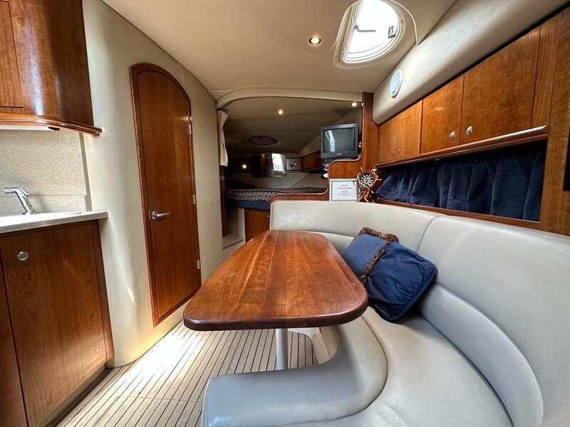 Cruiser Yacht 34 Express