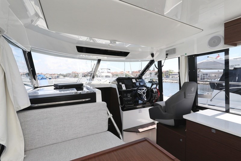 Jeanneau Merry Fisher 1095 Fly