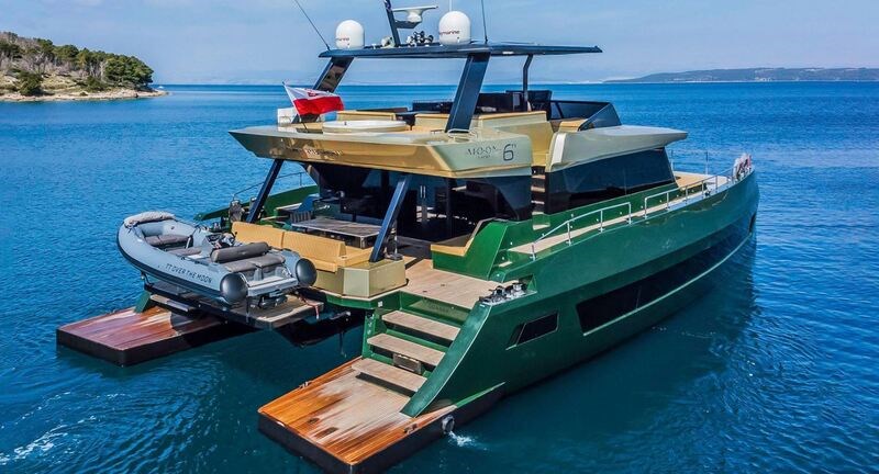 Moon Yacht 60 Power