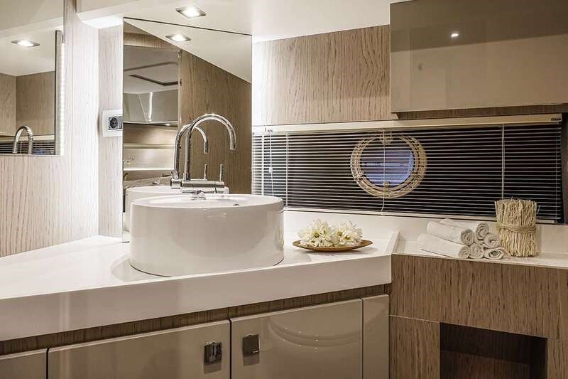 Cranchi T43 ECO Trawler