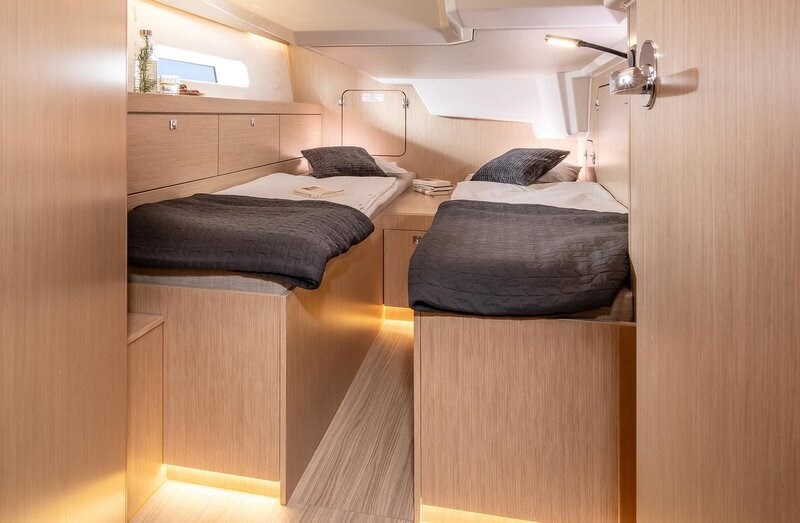 Bavaria C46 5 cabins
