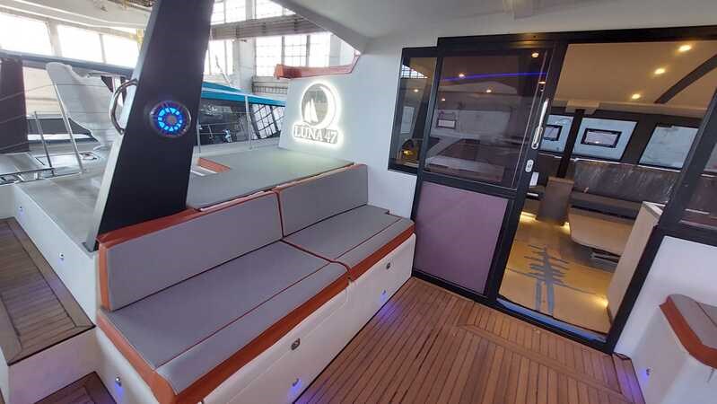 Luna 47 Power Orange