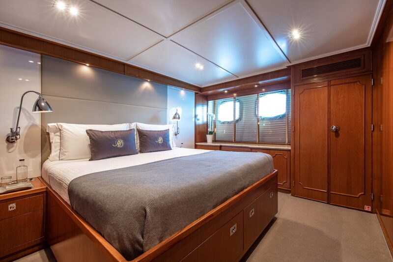 Feadship 32M