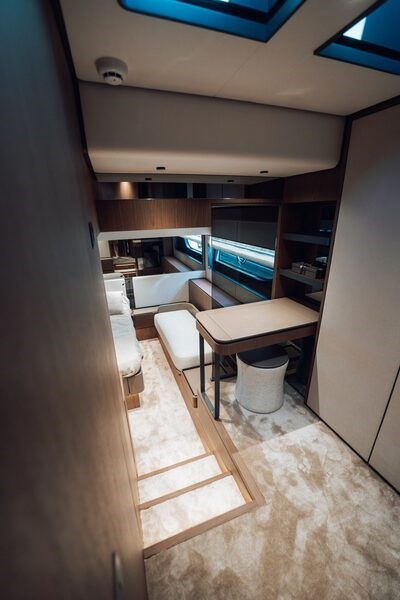 Ferretti 580