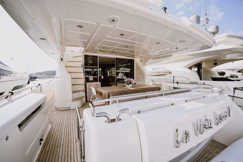 Ferretti 731 Yachts