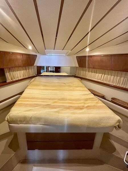 Ferretti 43