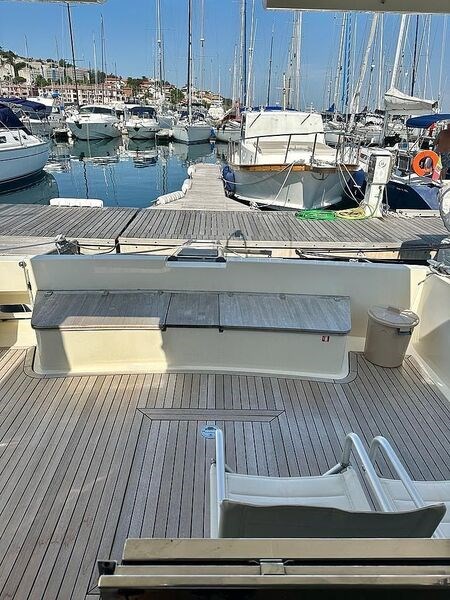 Ferretti 43
